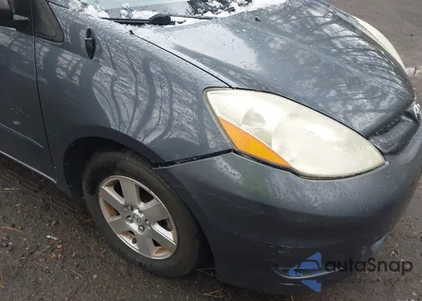2008 Toyota Sienna Xle z USA, uszkodzony, nr VIN 5TDZK22C48S214227